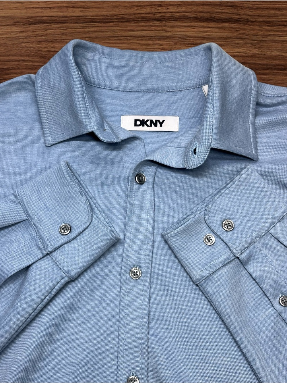 DKNY Men’s Blue Soft Stretch Button Down Shirt. Medium - Picture 3 of 10